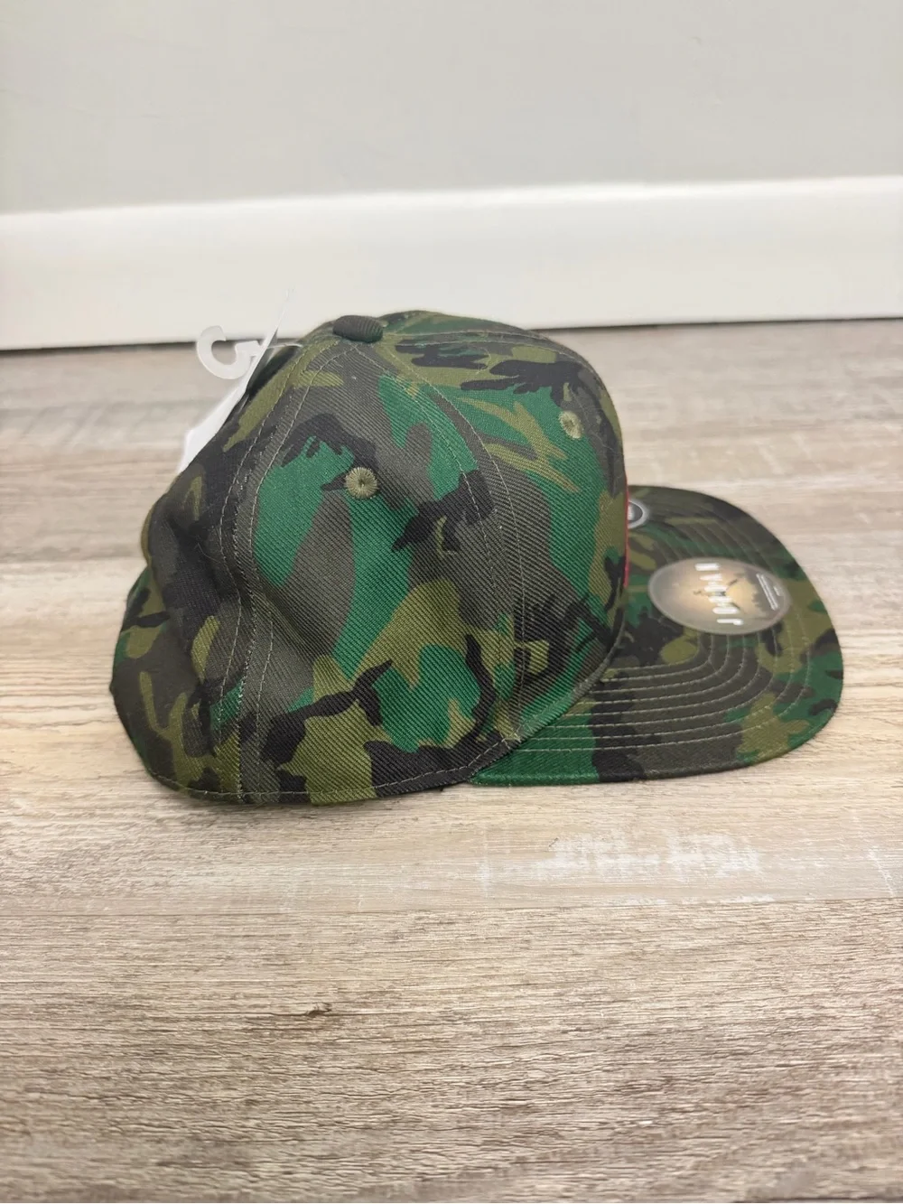 Jordan Youth Camo Snapback Hat with Red Jumpman, size 8-20 NEW w/ tags